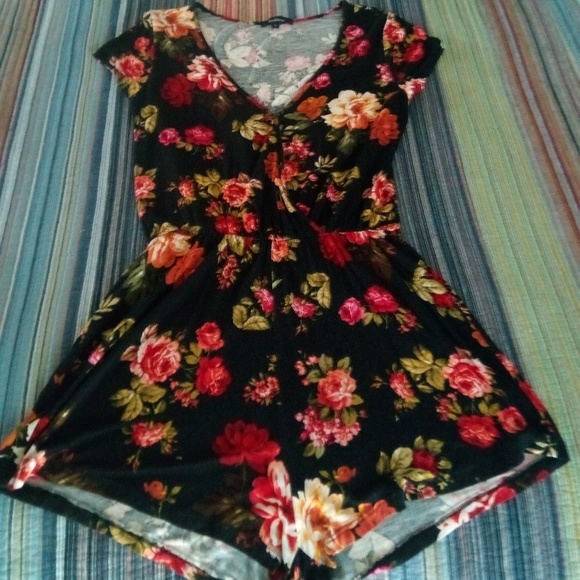 Ambiance Pants - Floral romper